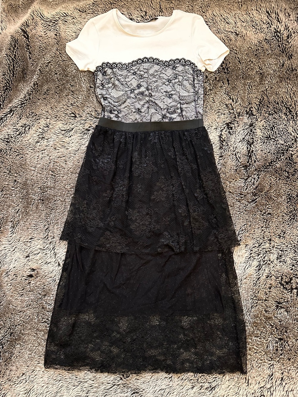 Women's Layered Lace Docking Dress - Black & White